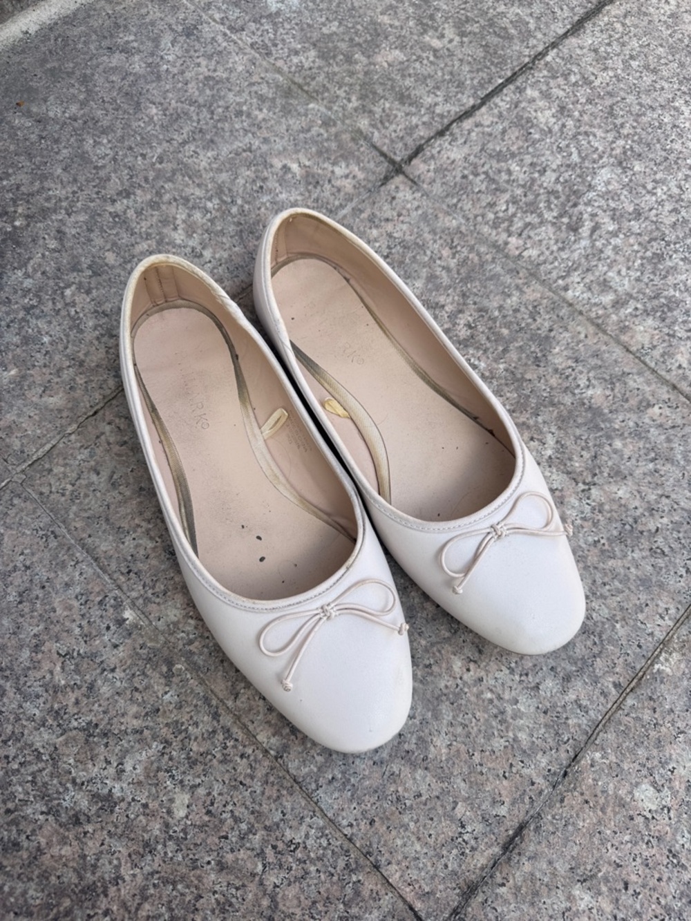 Women's Cream Ballet Flats with Bow